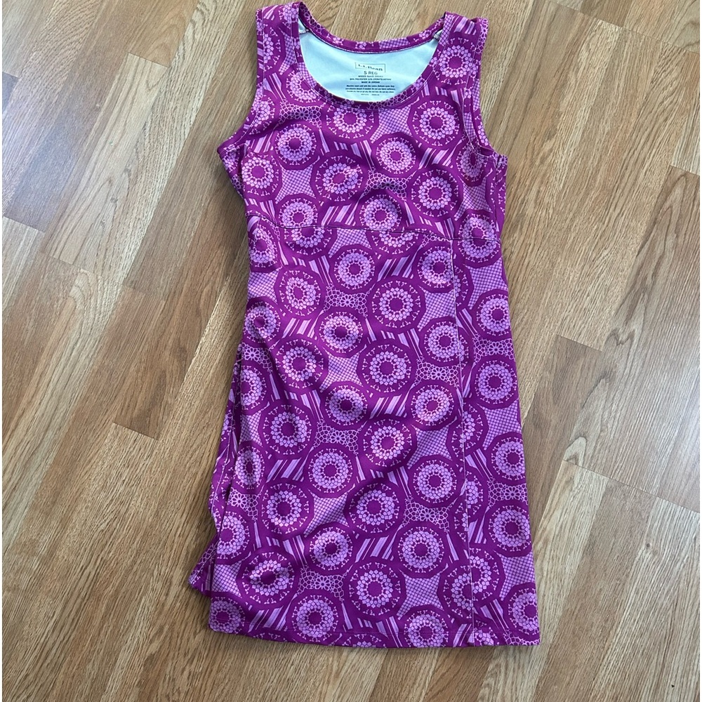 Active summer dress withh zipper pocket
